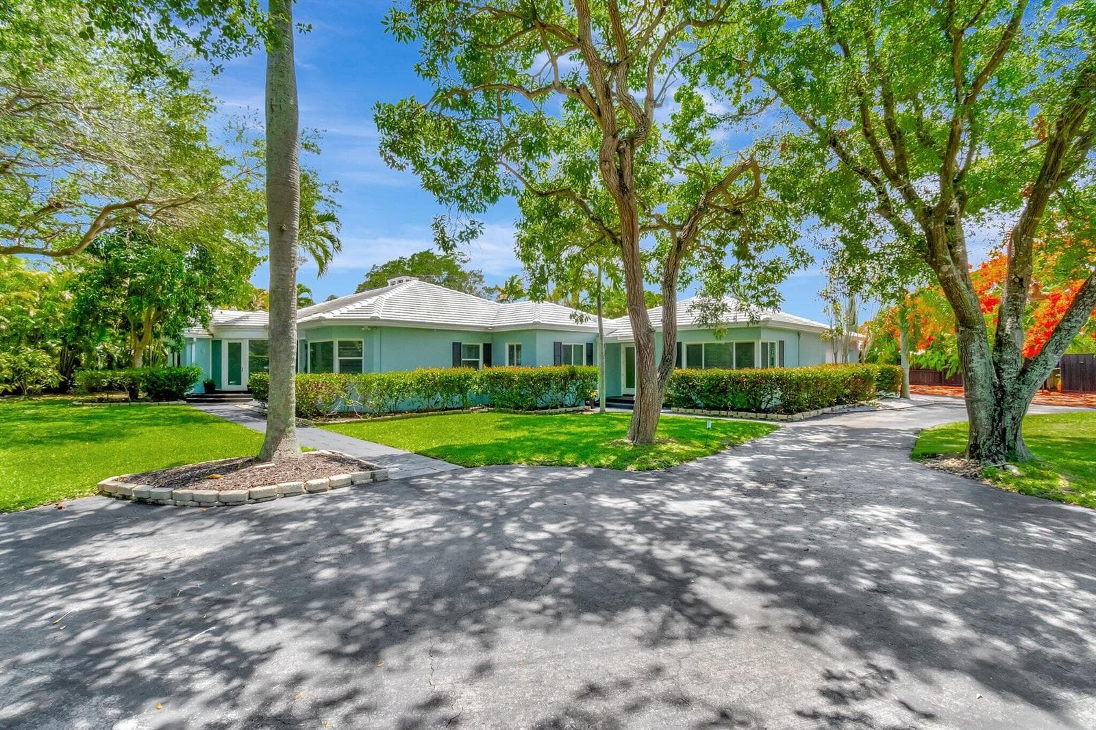 1220 N Swinton Avenue, Delray Beach, FL 33444 photo 2