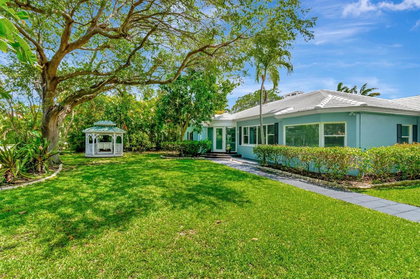 1220 N Swinton Avenue, Delray Beach, FL 33444 photo 3