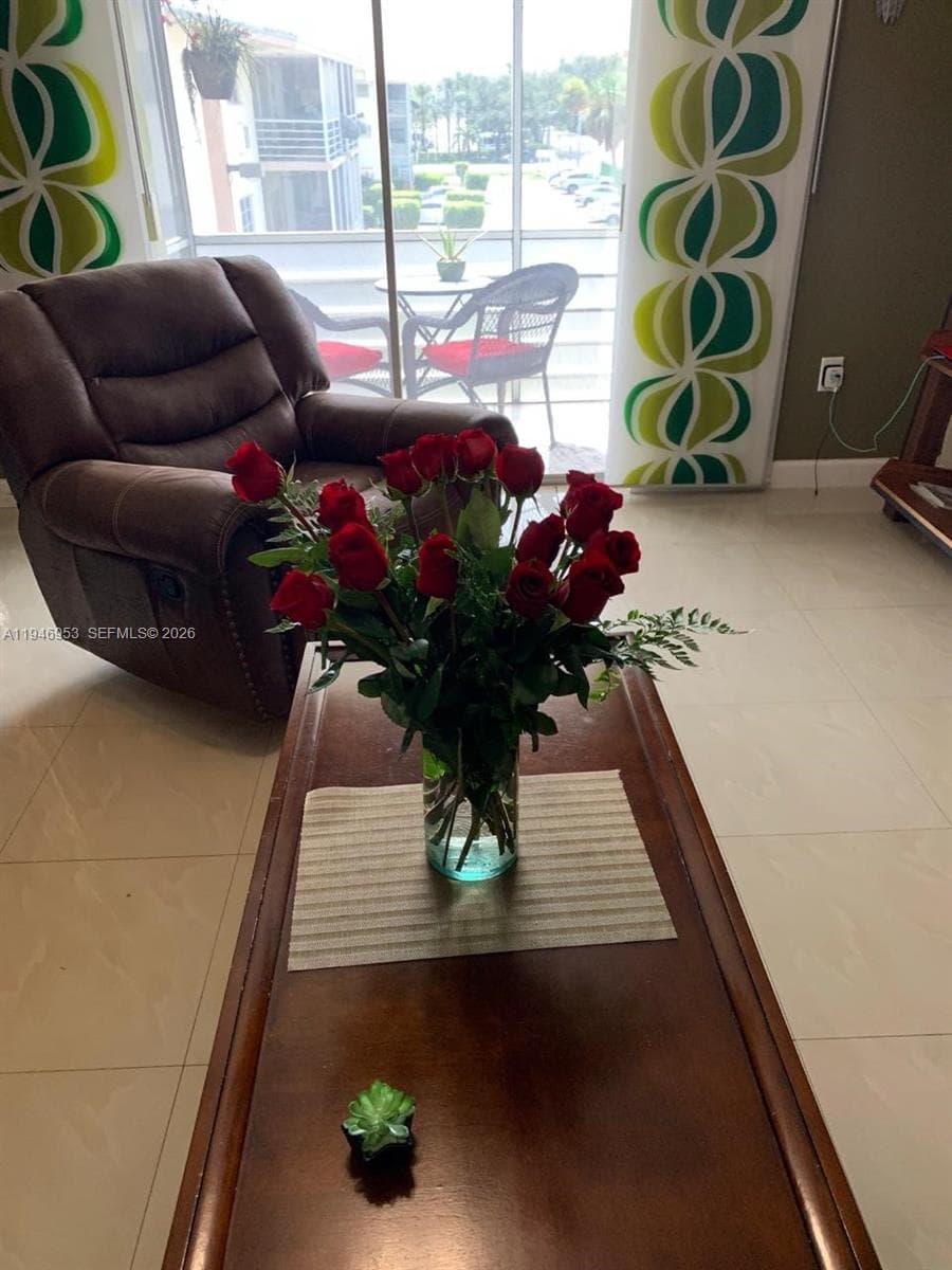 16801 NE 13th Ave # 301, Miami, FL 33162