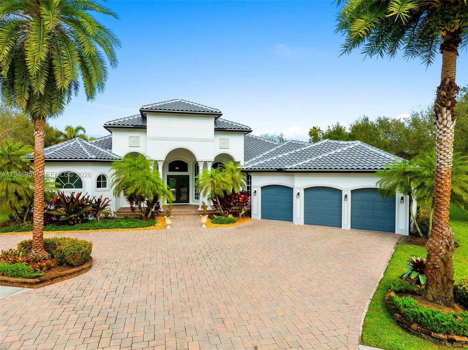 12401 N Stonebrook Cir, Davie, FL 33330 photo 3
