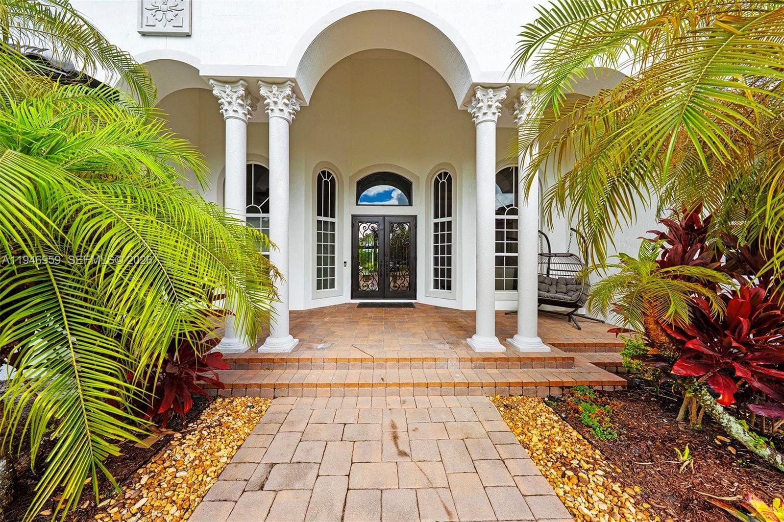 12401 N Stonebrook Cir, Davie, FL 33330 photo 5