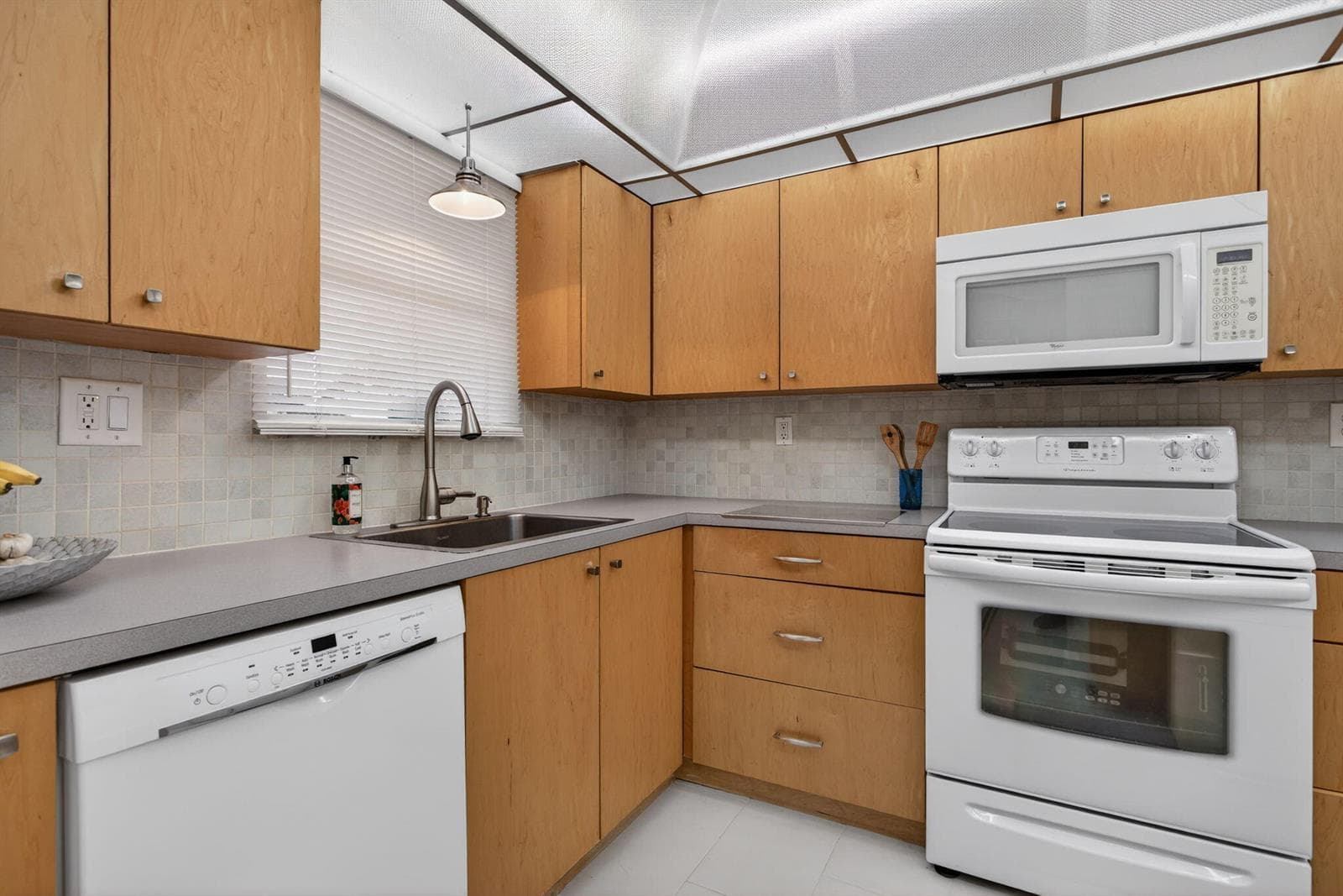 6080 NW 44th Street # 214, Lauderhill, FL 33319 photo 2