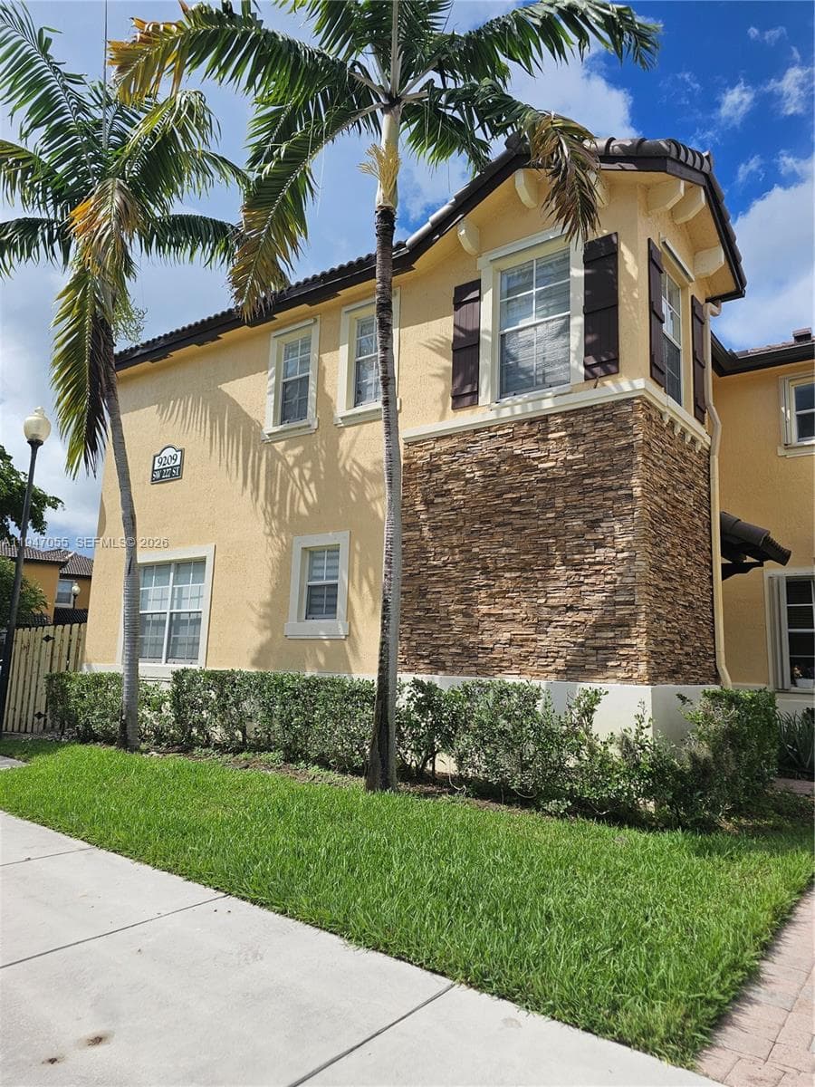9209 SW 227th St # 1, Cutler Bay, FL 33190 photo 2