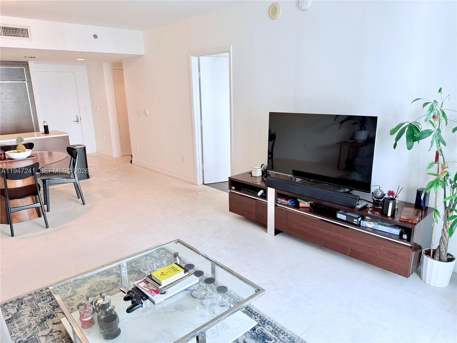 465 Brickell Ave # 2906, Miami, FL 33131 photo 5