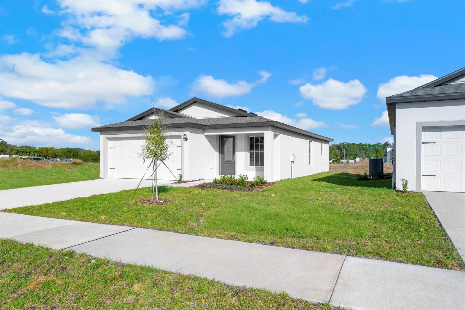 8556 105th Avenue, Vero Beach, FL 32967 photo 2
