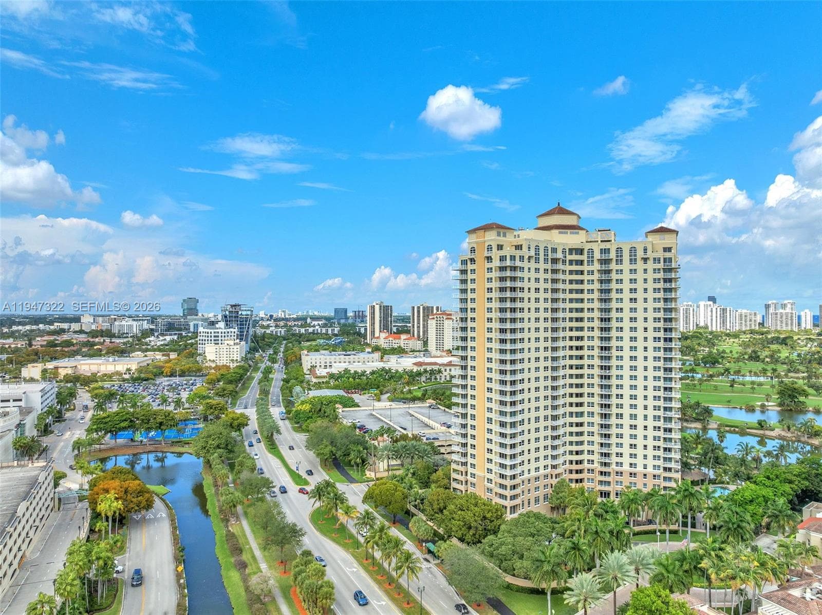 19501 W Country Club Dr # 505, Aventura, FL 33180 photo 2