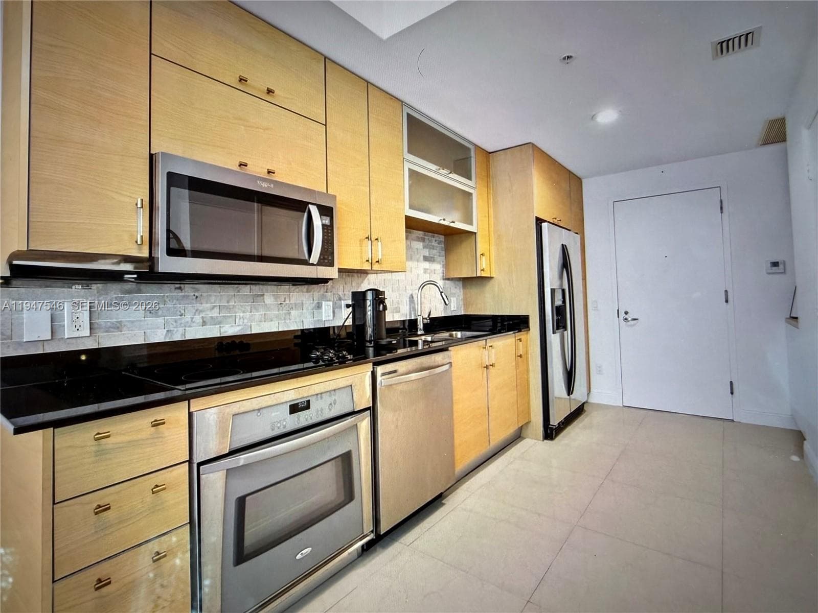 60 SW 13th St # 3214, Miami, FL 33130 photo 5