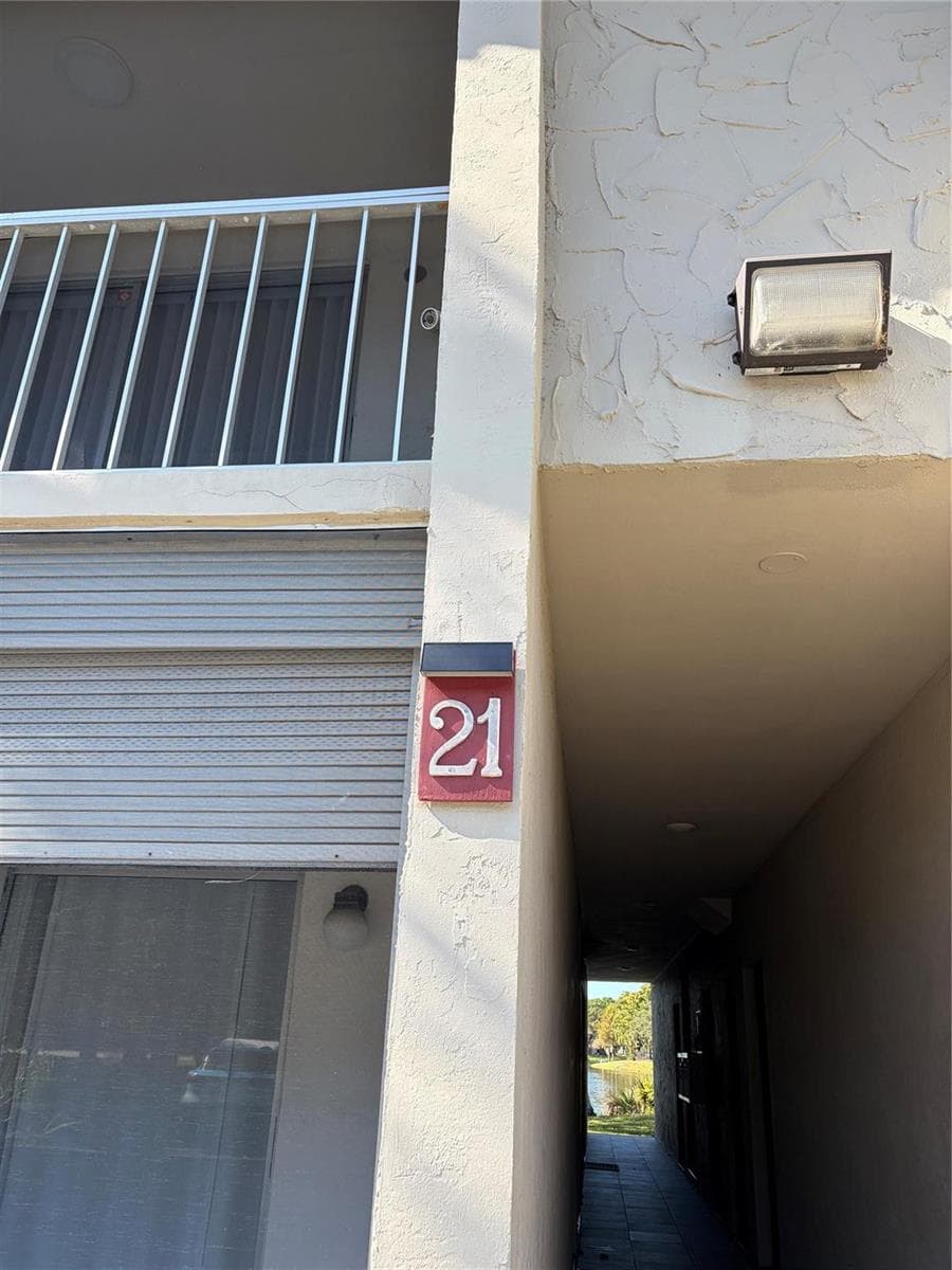 21 Jacaranda Drive # 121, Plantation, FL 33324 photo 5