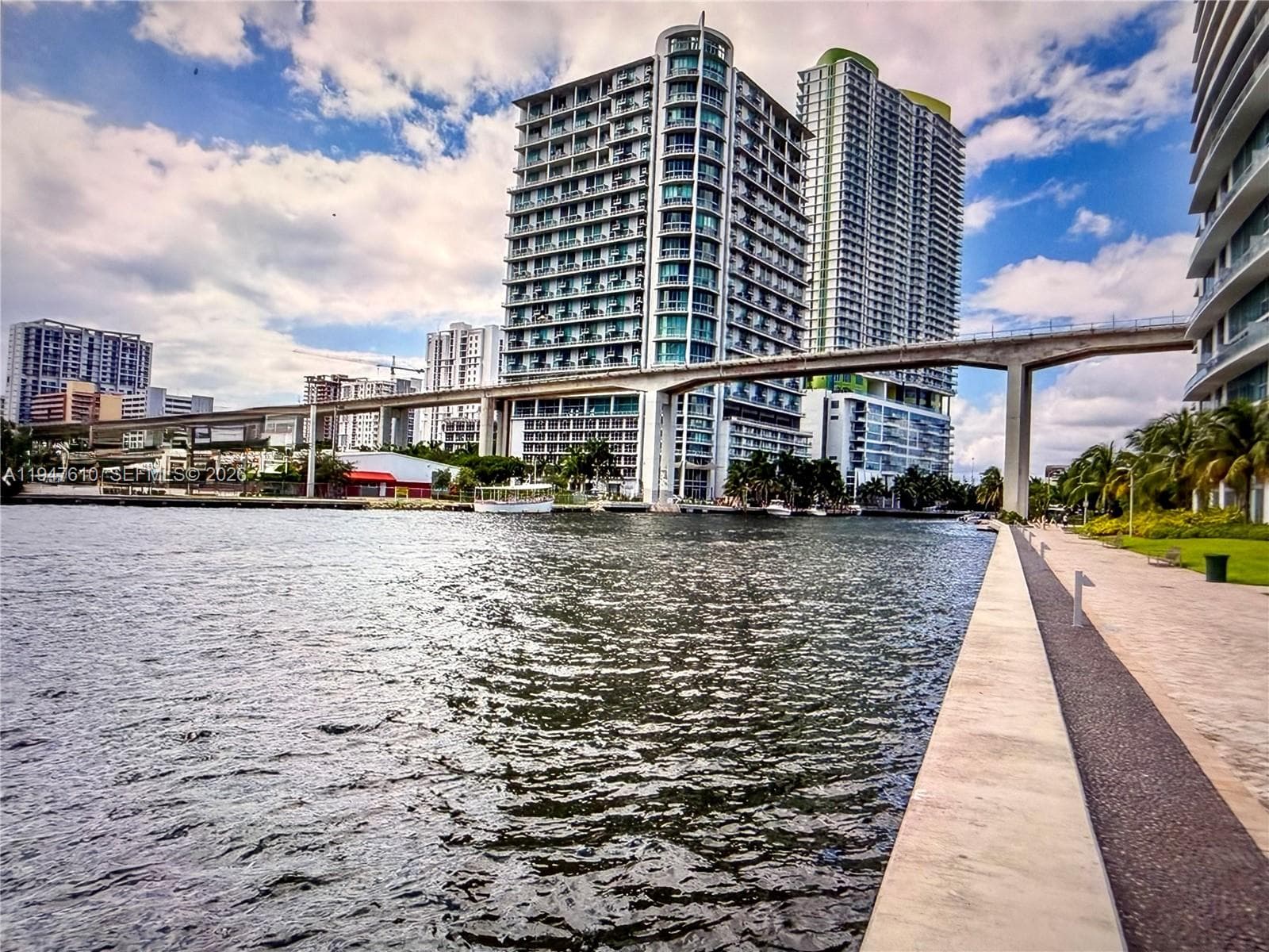 92 SW 3rd St # 4709, Miami, FL 33130 photo 4
