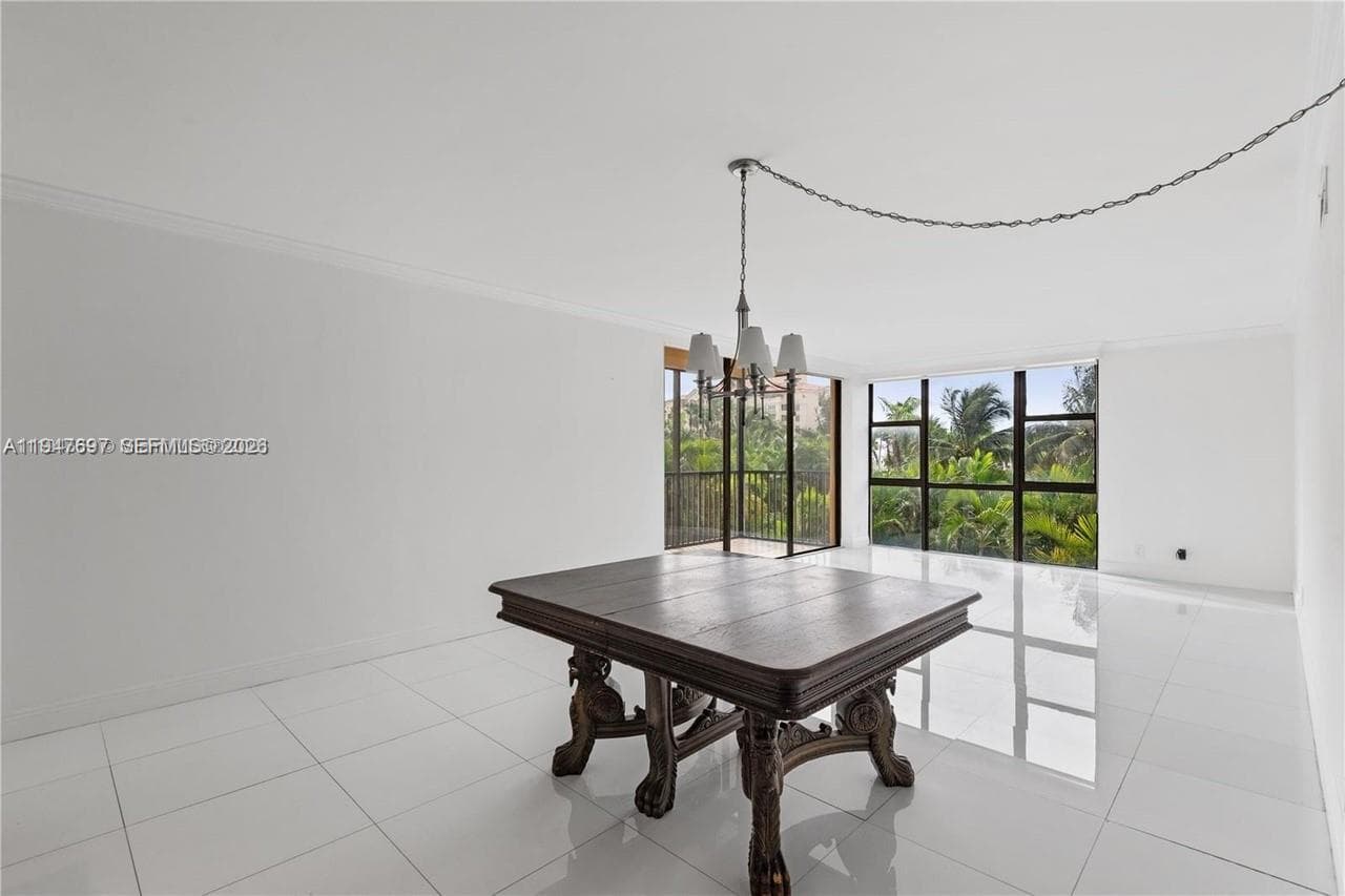 20335 W Country Club Dr # 209, Aventura, FL 33180 photo 2