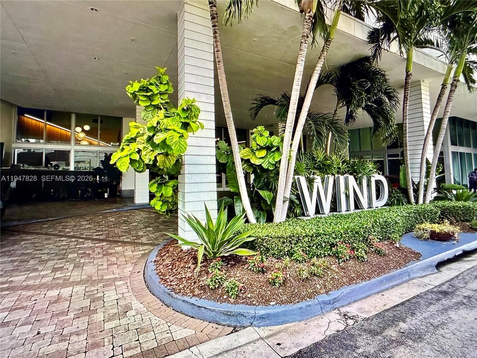 350 S Miami Ave # 2912, Miami, FL 33130 photo 2