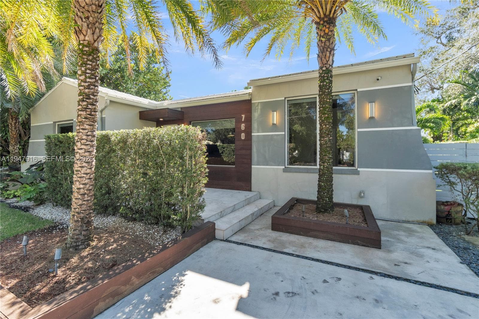 760 NE 115th St, Biscayne Park, FL 33161 photo 2