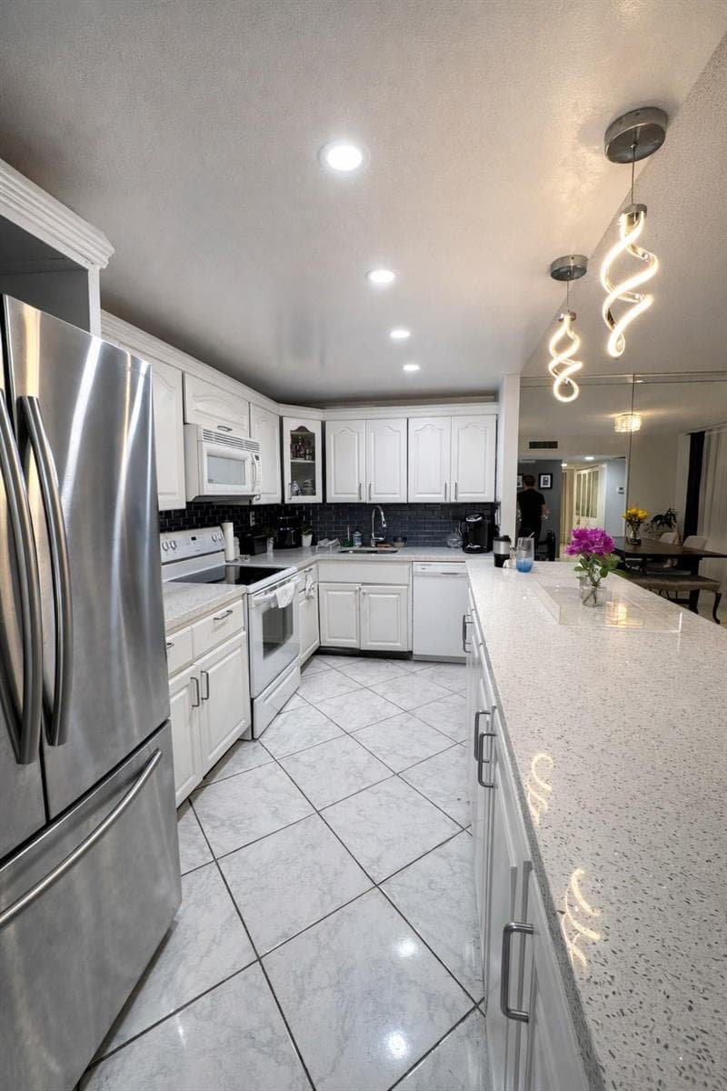 20441 NE 30th Avenue # 218-9, Miami, FL 33180 photo 5