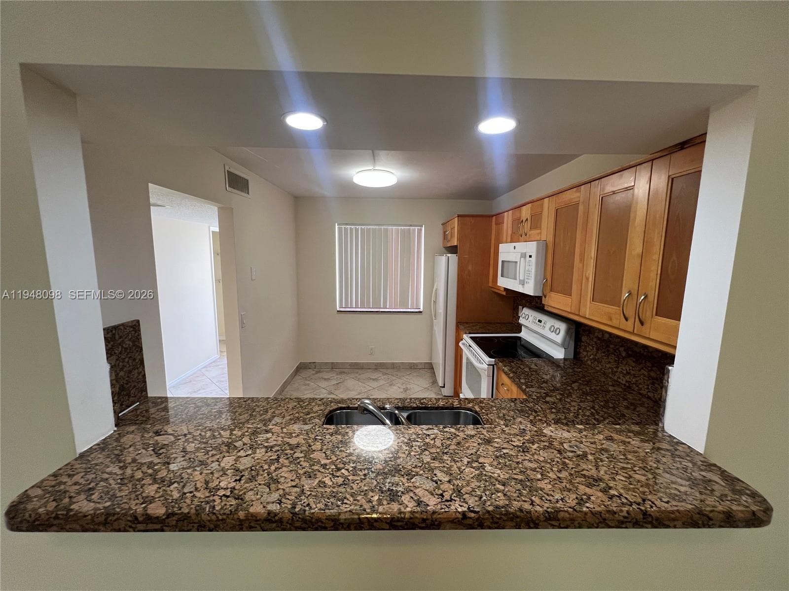 379 Lakeview Dr # 205, Weston, FL 33326 photo 4