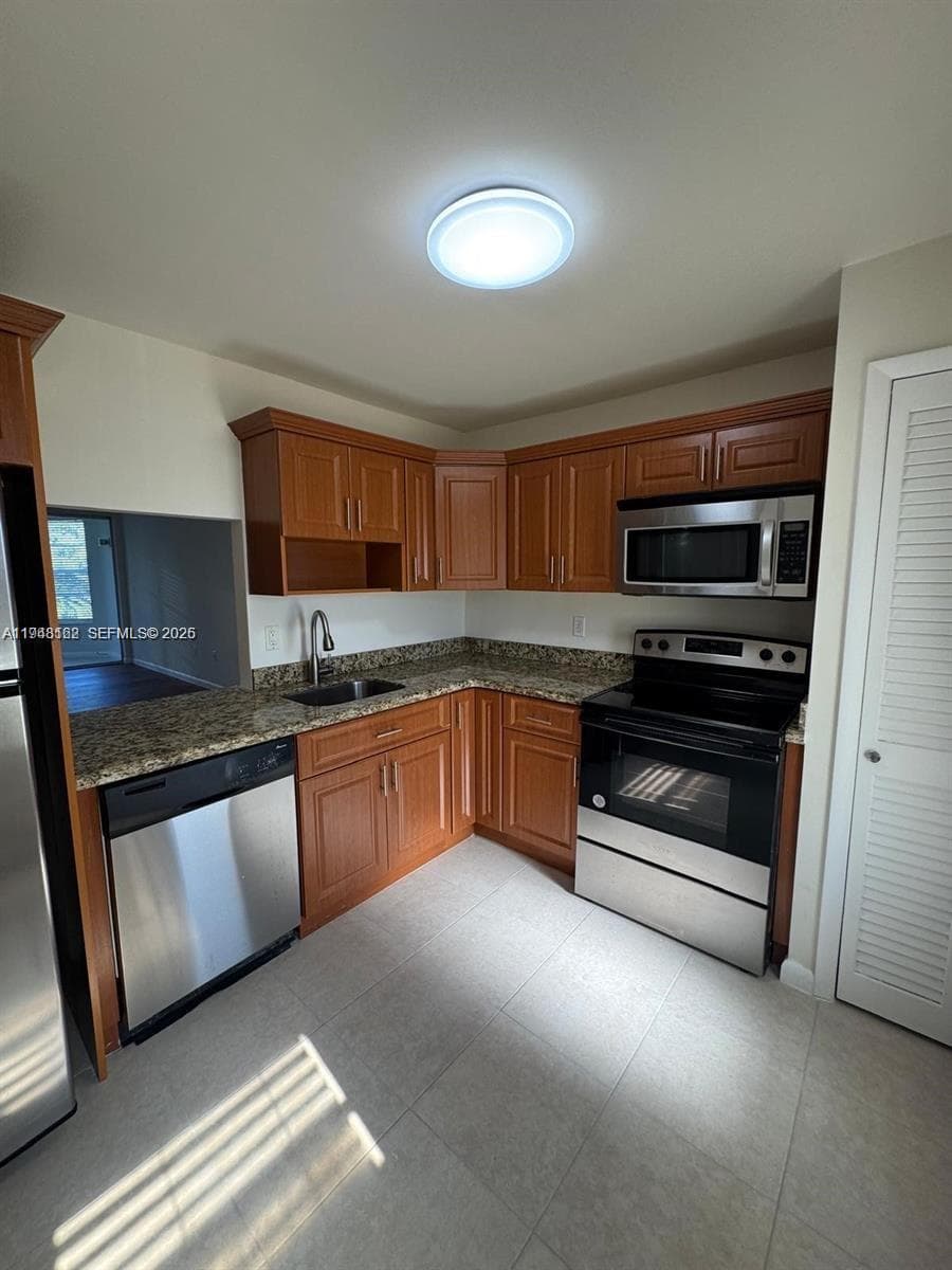 1201 NE 191st St # G313, Miami, FL 33179 photo 3