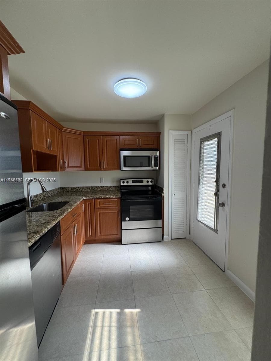 1201 NE 191st St # G313, Miami, FL 33179 photo 5