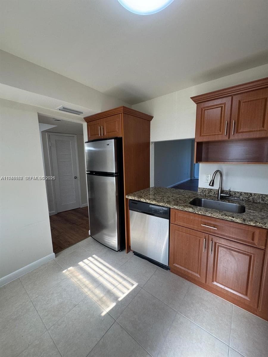 1201 NE 191st St # G313, Miami, FL 33179 photo 4