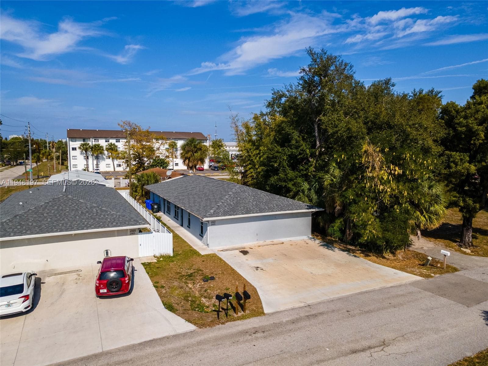 2403/2405 Maple Ave, Fort Myers, FL 33901 photo 2
