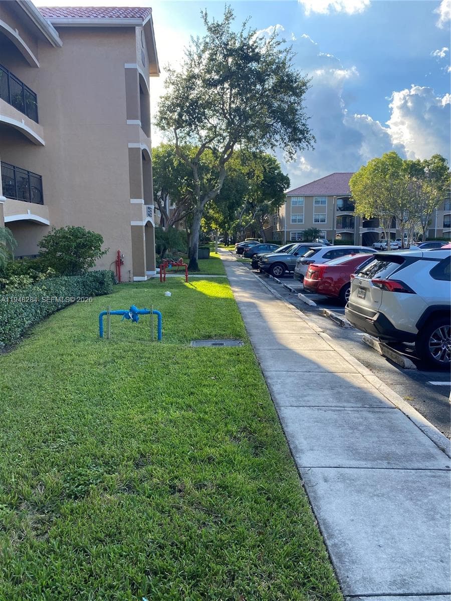 11630 SW 2nd St # 17101, Pembroke Pines, FL 33025 photo 2