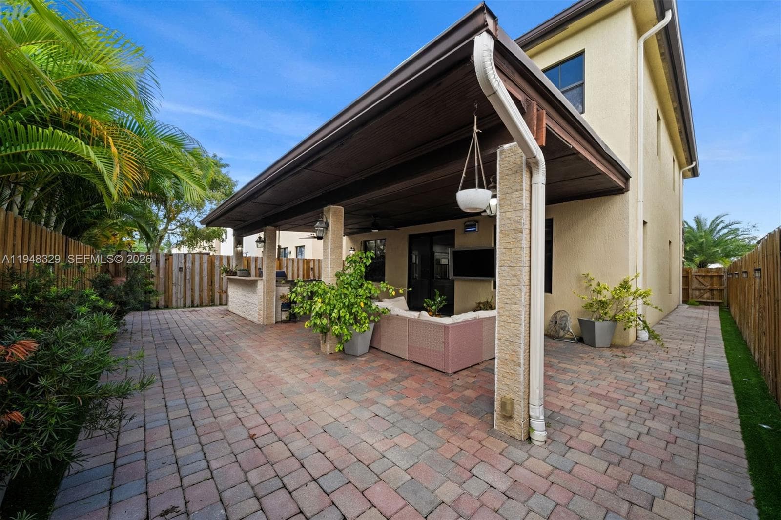 8658 NW 99th Path, Doral, FL 33178 photo 3