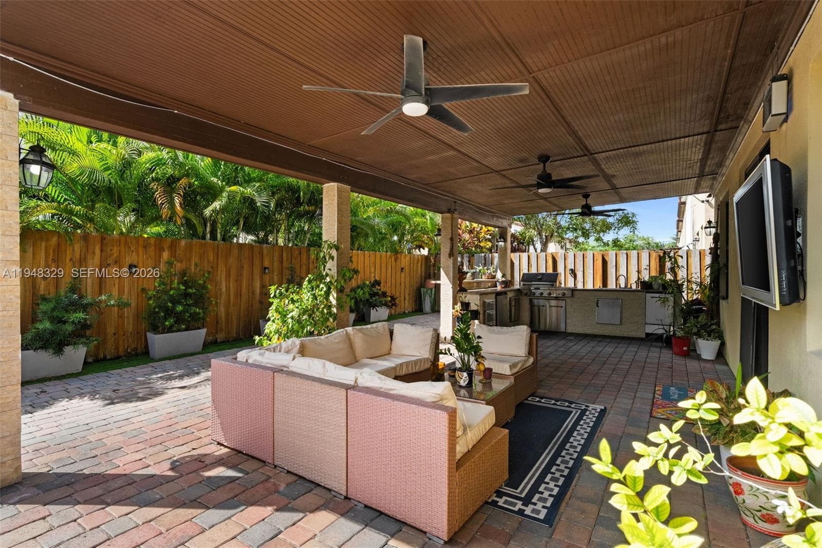 8658 NW 99th Path, Doral, FL 33178 photo 5