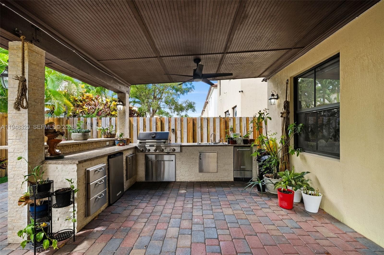 8658 NW 99th Path, Doral, FL 33178 photo 4