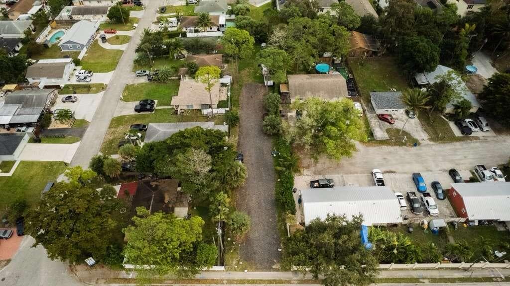 3630 S Haverhill Road, FL 33463