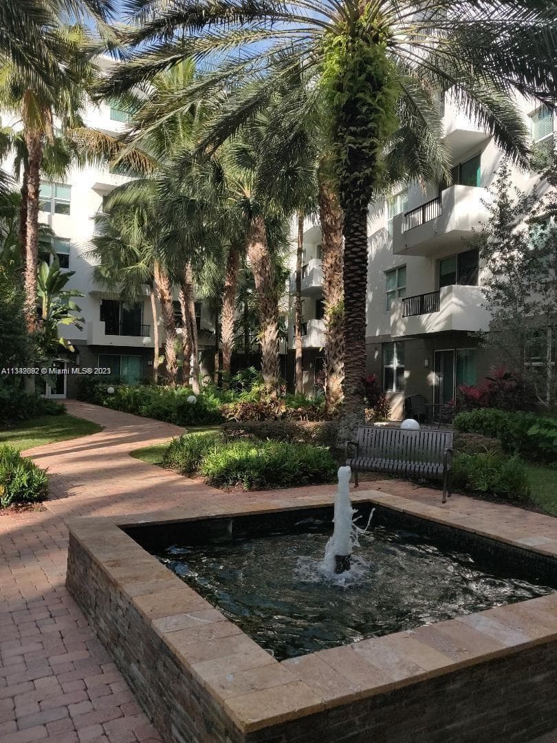 2401 NE 65th Street # 608, Fort Lauderdale, FL 33308 photo 2