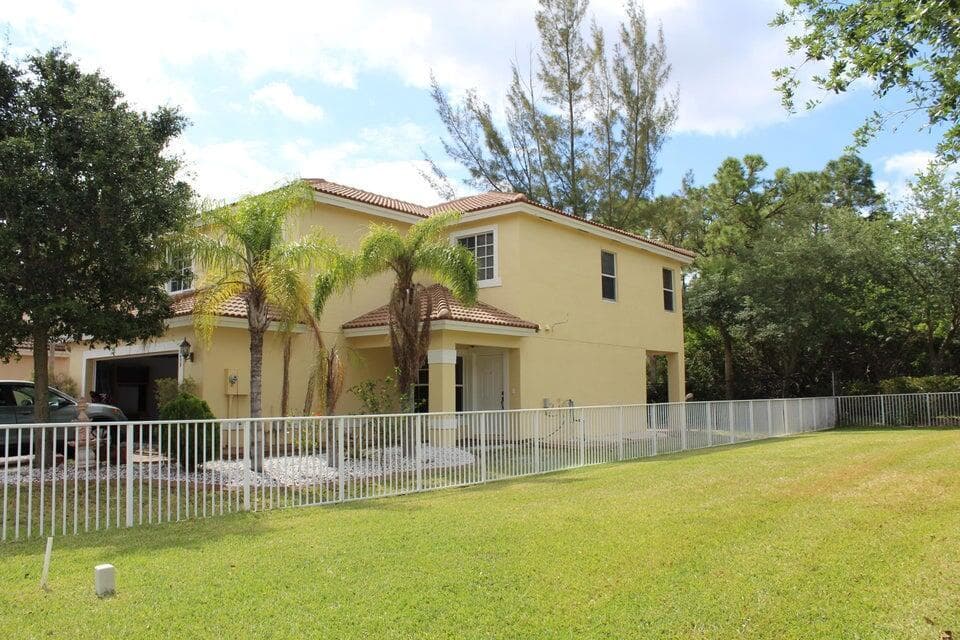 6498 Adriatic Way, West Palm Beach, FL 33413 photo 3