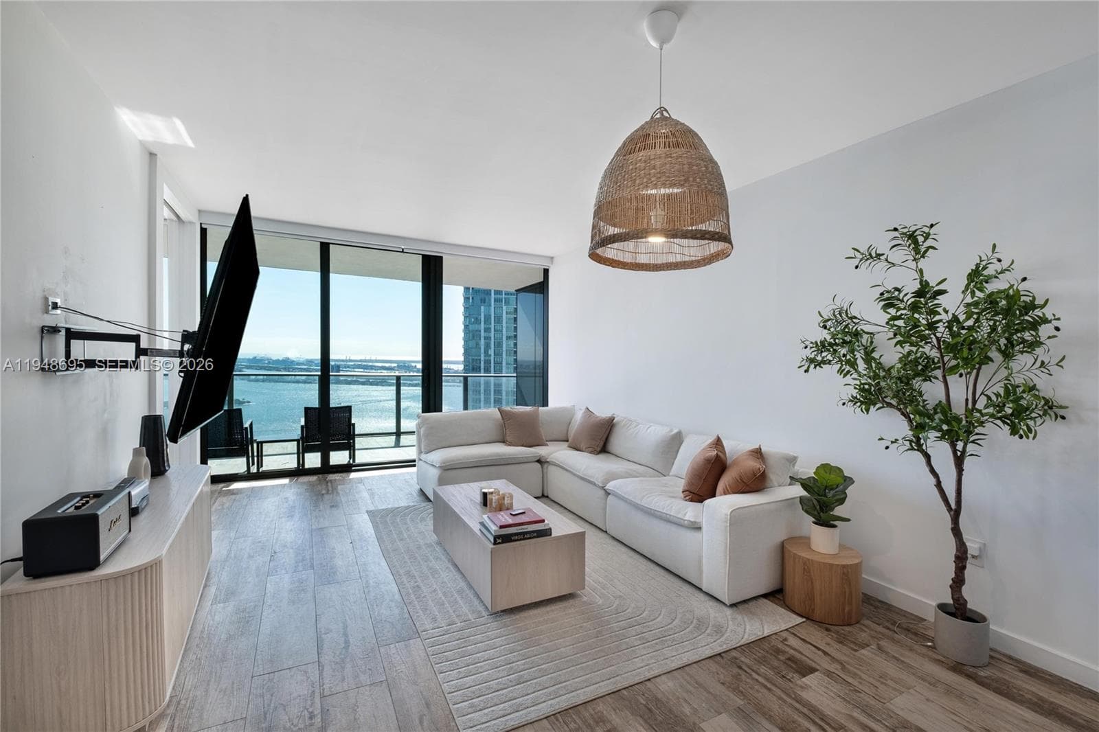 650 NE 32nd St # 4306, Miami, FL 33137 photo 4