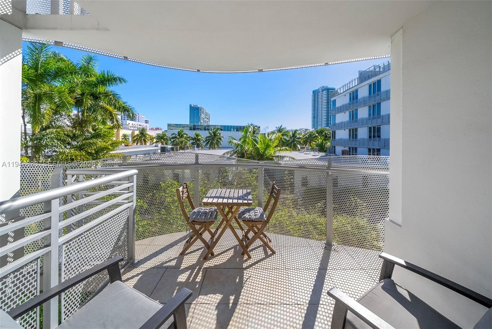 2155 Washington Ct # 303, Miami Beach, FL 33139 photo 4