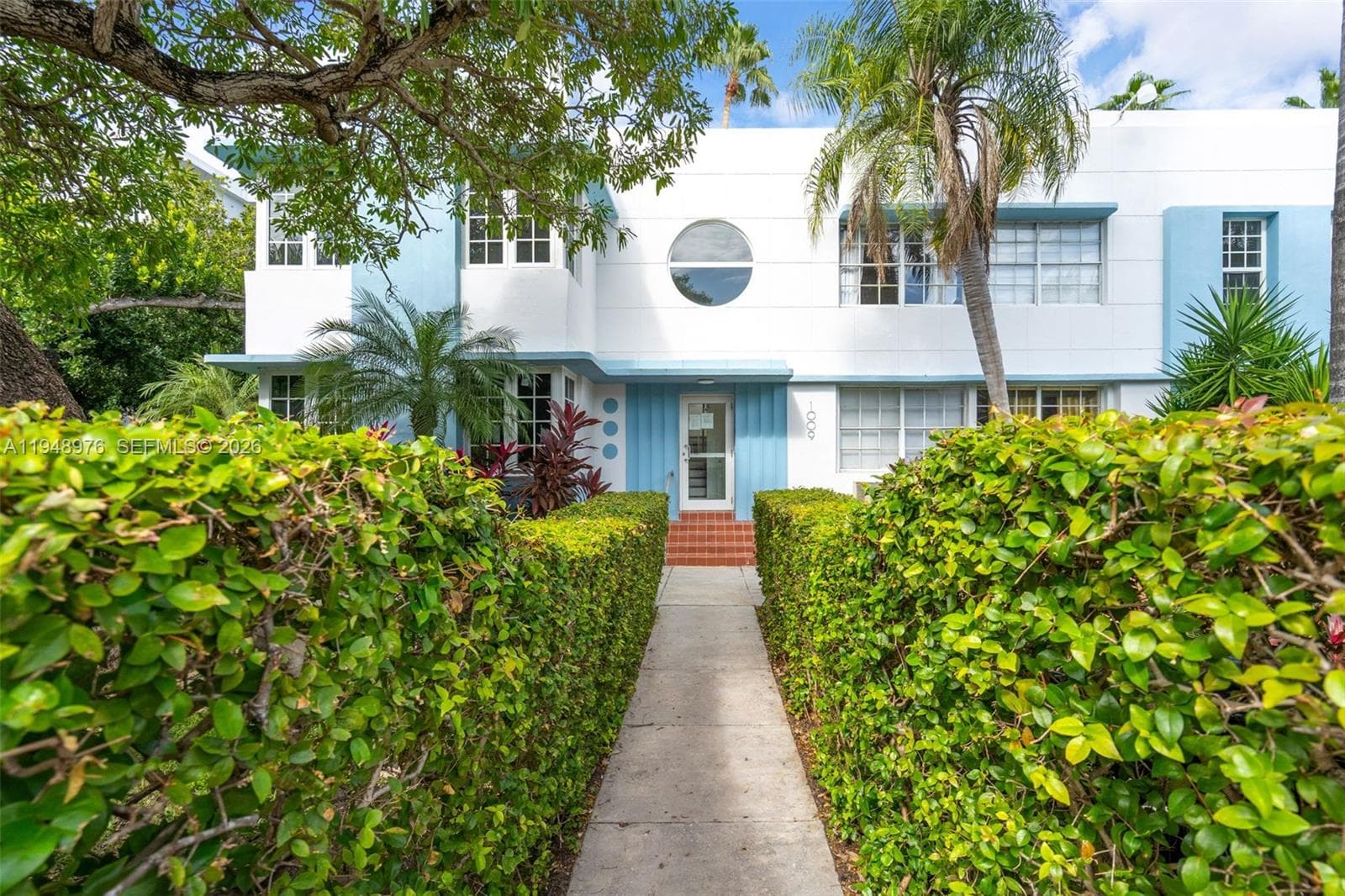 1009 Meridian Ave # 15, Miami Beach, FL 33139 photo 2