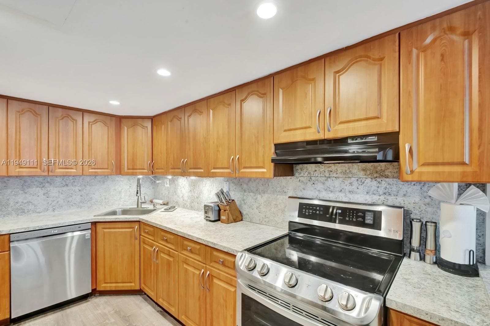 5401 Collins Ave # 340, Miami Beach, FL 33140 photo 5