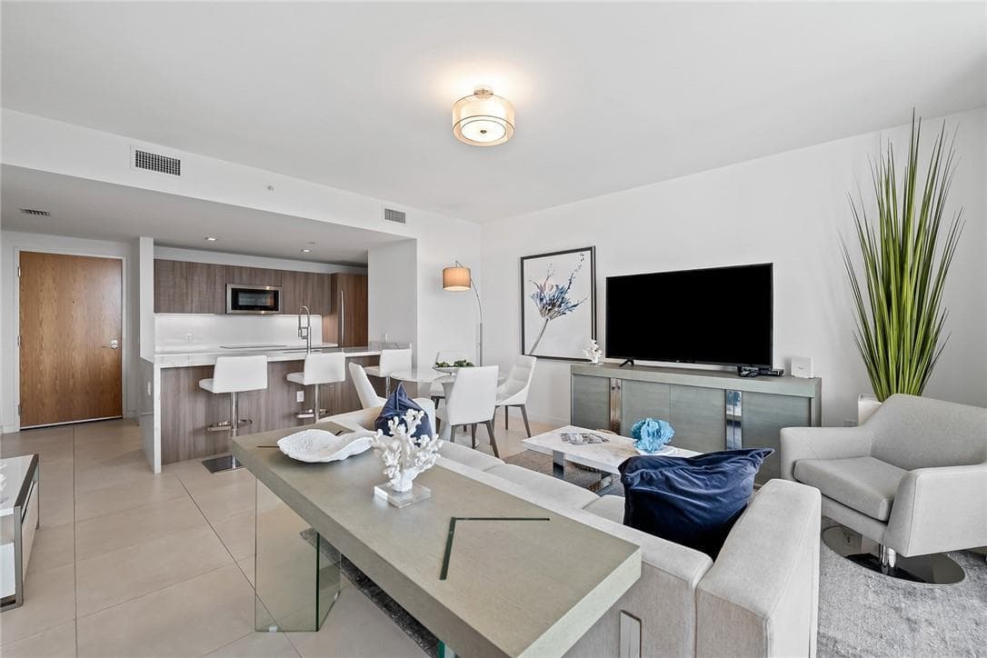 401 N Birch Road # 614, Fort Lauderdale, FL 33304 photo 2
