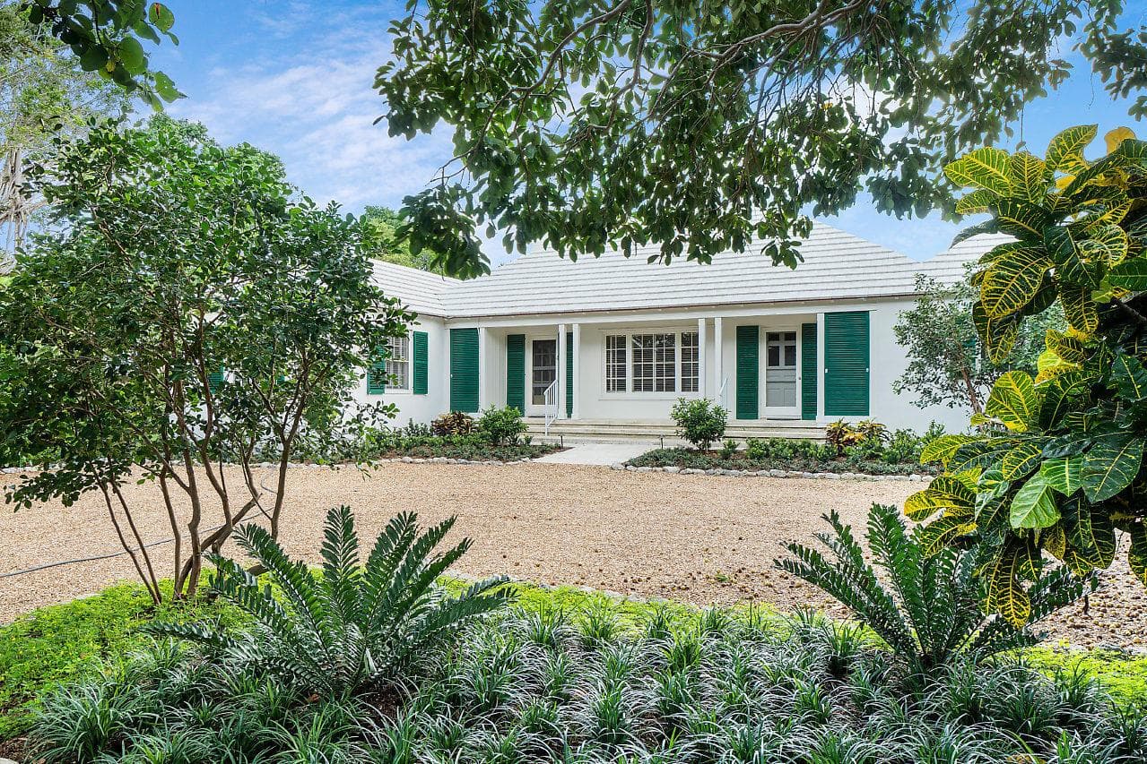 1008 N Ocean Boulevard, Gulf Stream, FL 33483 photo 2