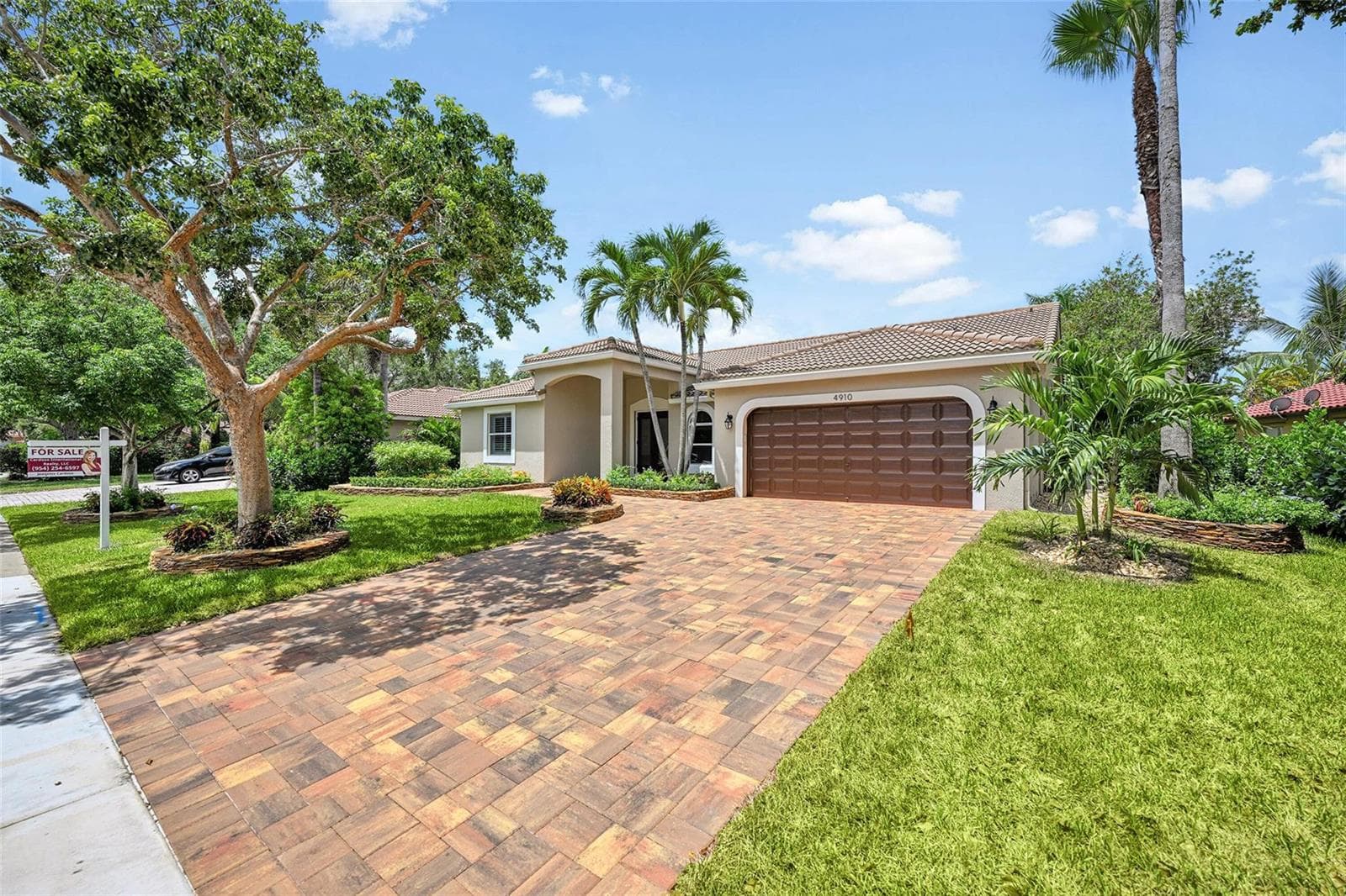 4910 NW 104th Avenue, Coral Springs, FL 33076 photo 2