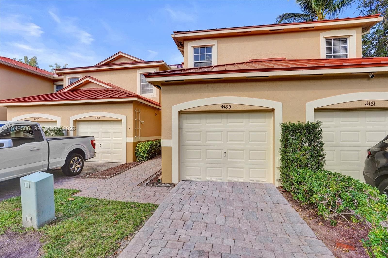4183 Crystal Lake Dr, Deerfield Beach, FL 33064 photo 2