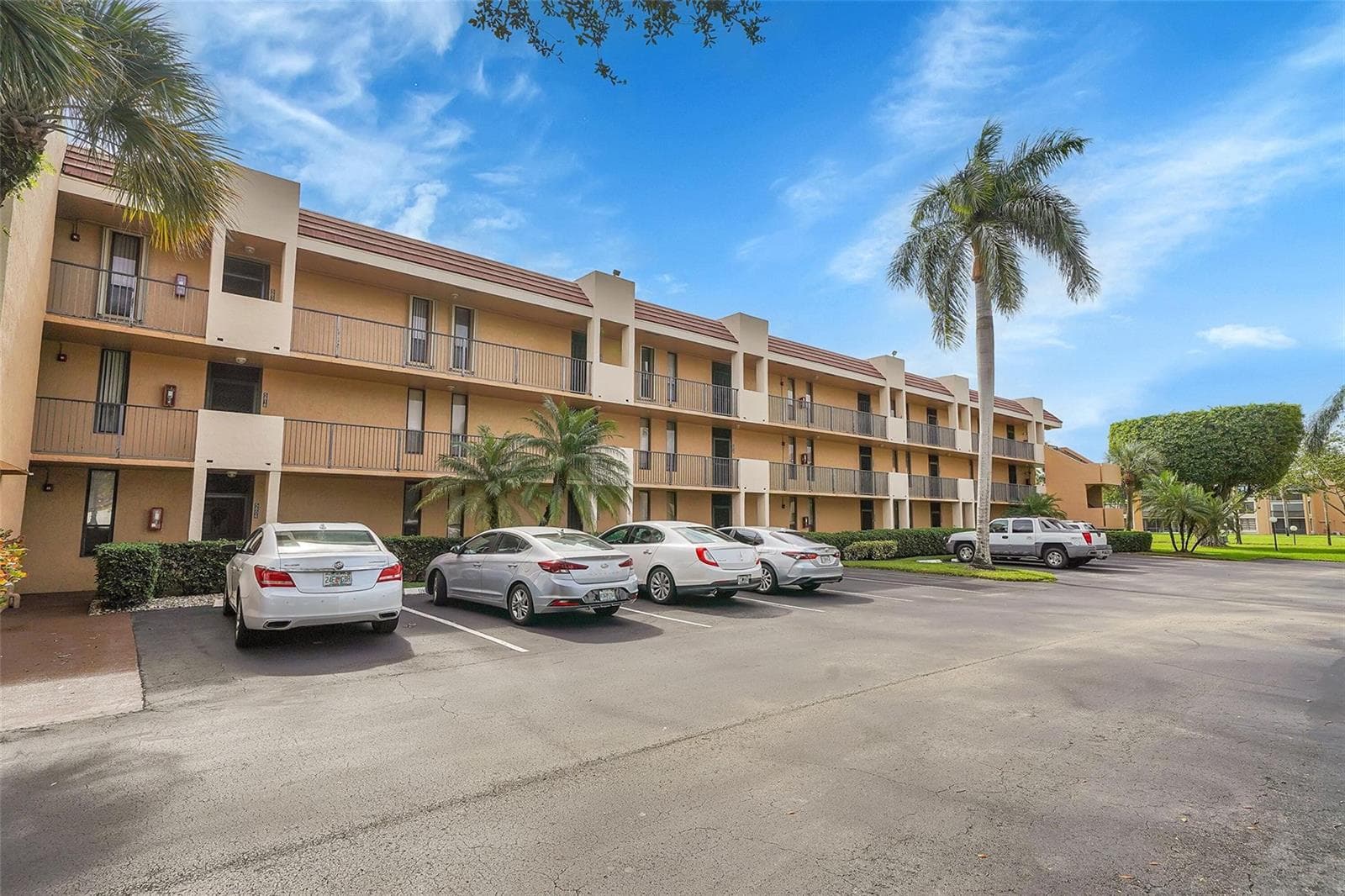 3909 N Ocean Boulevard # 108, Fort Lauderdale, FL 33308 photo 2