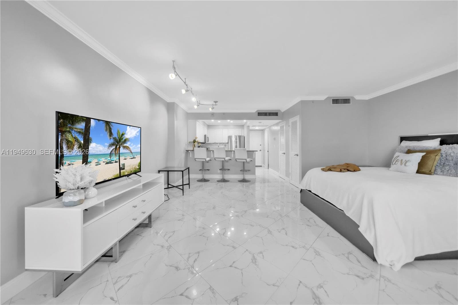 2501 S Ocean Dr # 503, Hollywood, FL 33019 photo 2