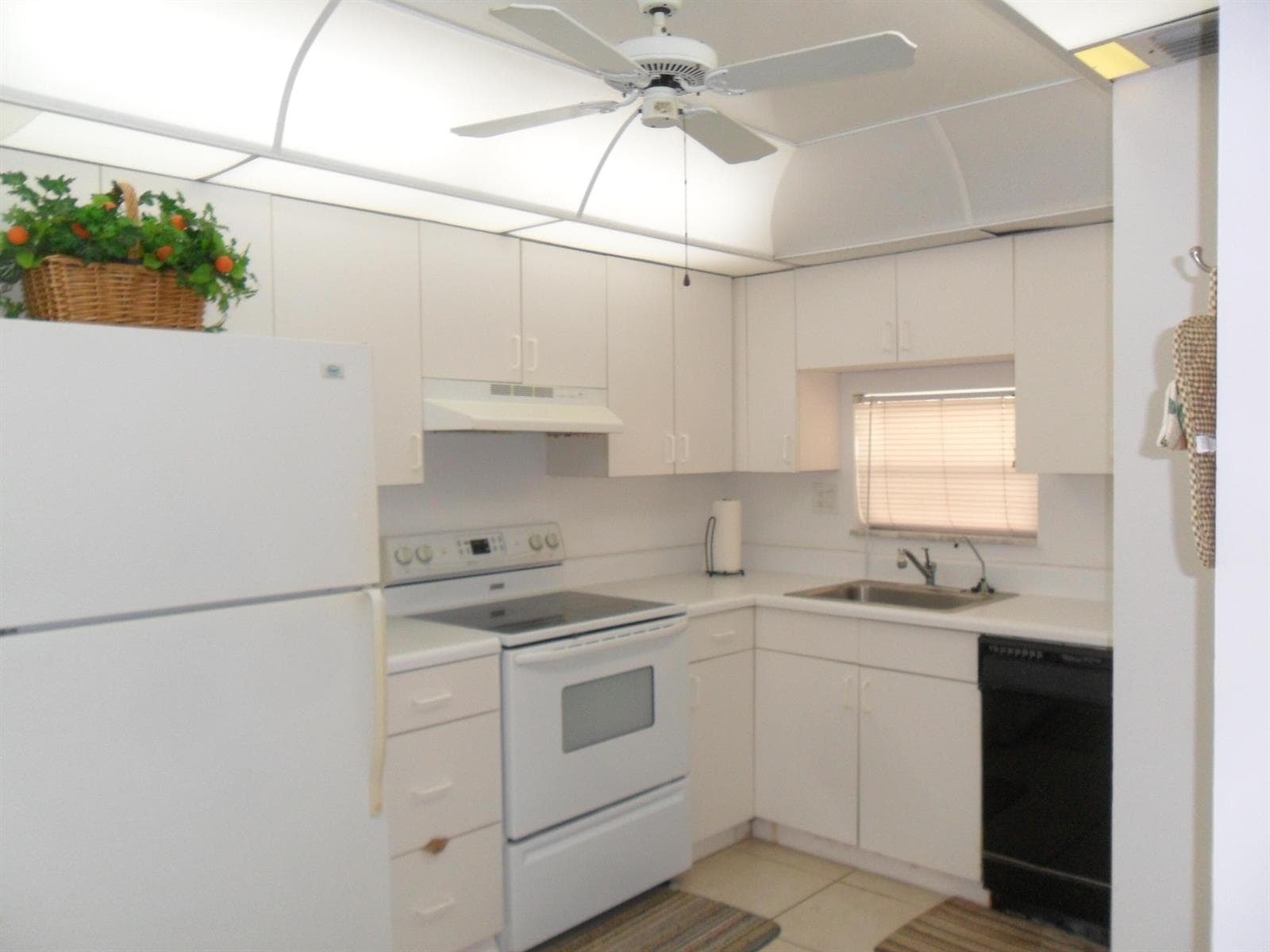 681 S Hollybrook Drive # 105, Pembroke Pines, FL 33025 photo 3
