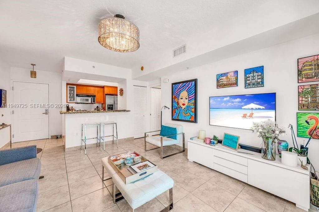 110 Washington Ave # 2310, Miami Beach, FL 33139 photo 4