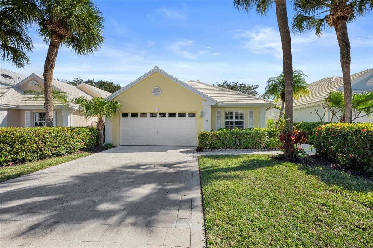 11 Dorchester Circle, Palm Beach Gardens, FL 33418 photo 2