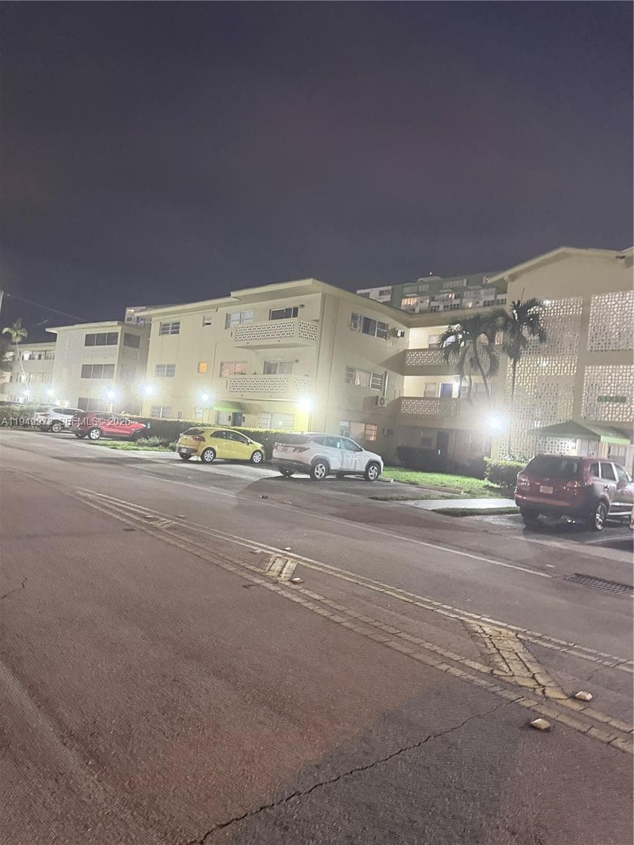 11930 NE 19th Dr # 28, North Miami, FL 33181