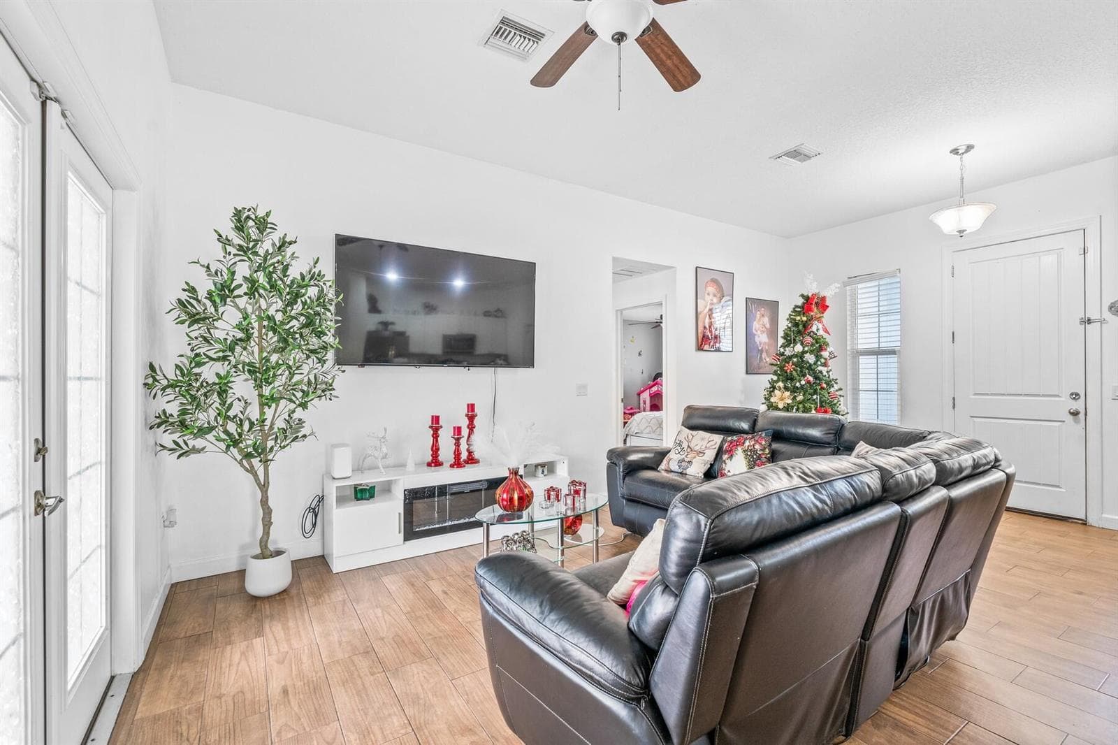 1035 34th Avenue SW, Vero Beach, FL 32968 photo 4