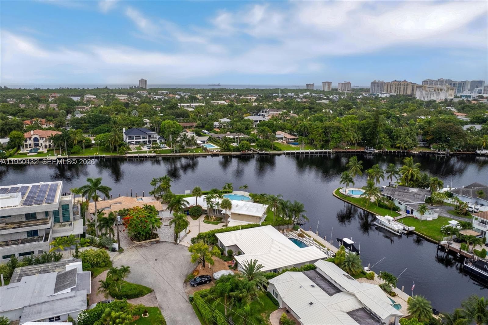 2130 NE 15th St, Fort Lauderdale, FL 33304 photo 4