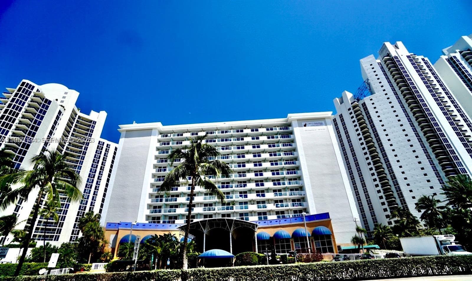 19201 Collins Ave # 1033, Sunny Isles Beach, FL 33160