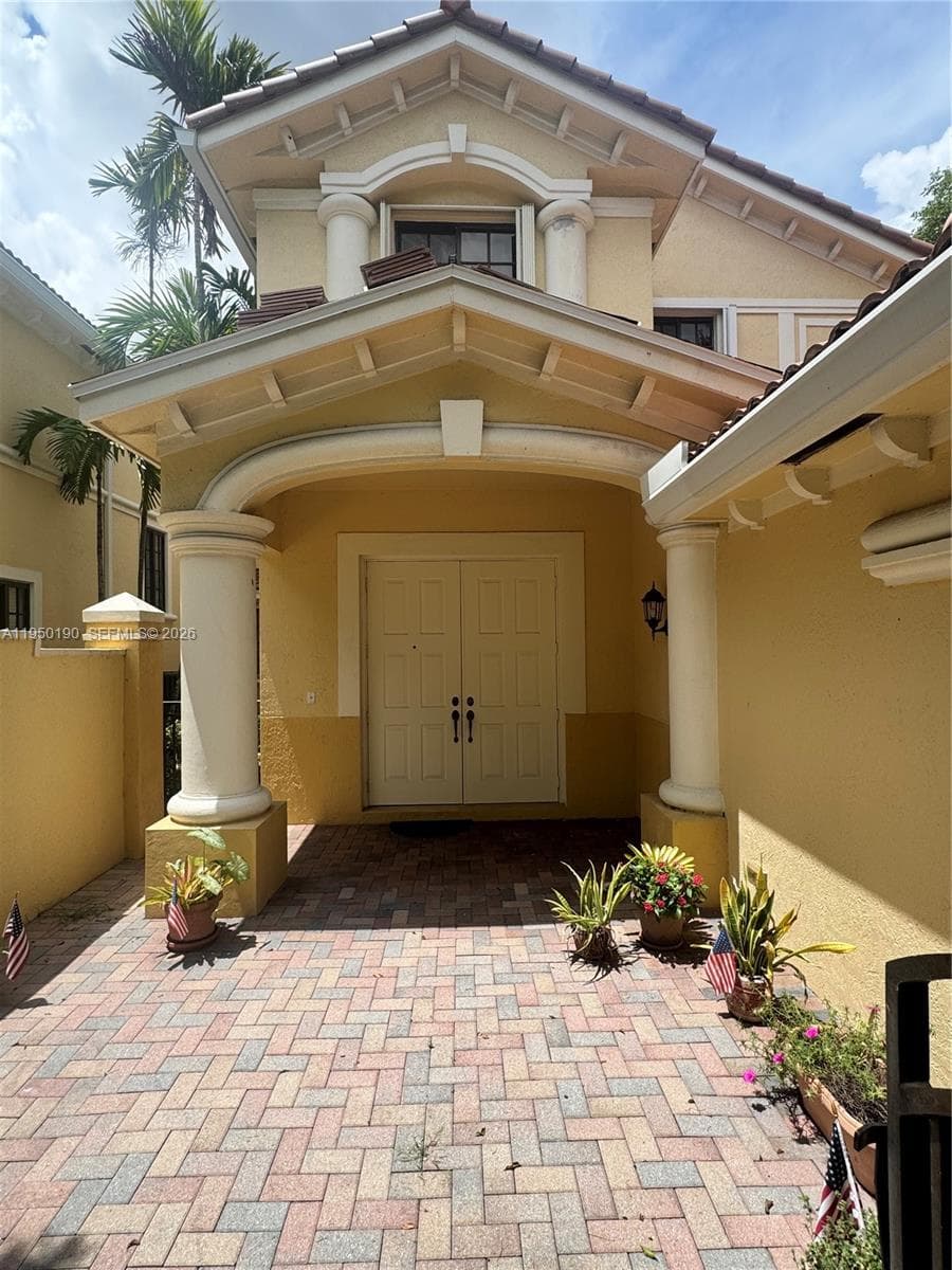 1659 Passion Vine Cir # 18-4, Weston, FL 33326 photo 4