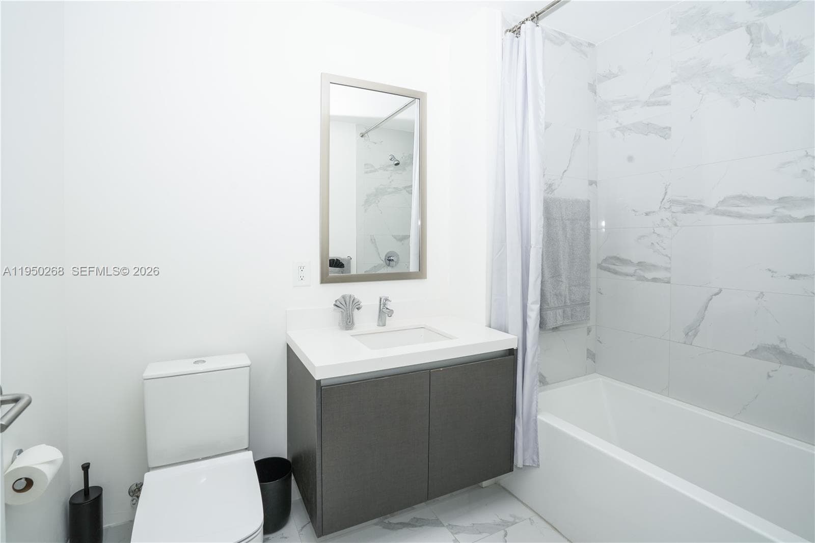 851 NE 1st Ave # 2101, Miami, FL 33132 photo 5