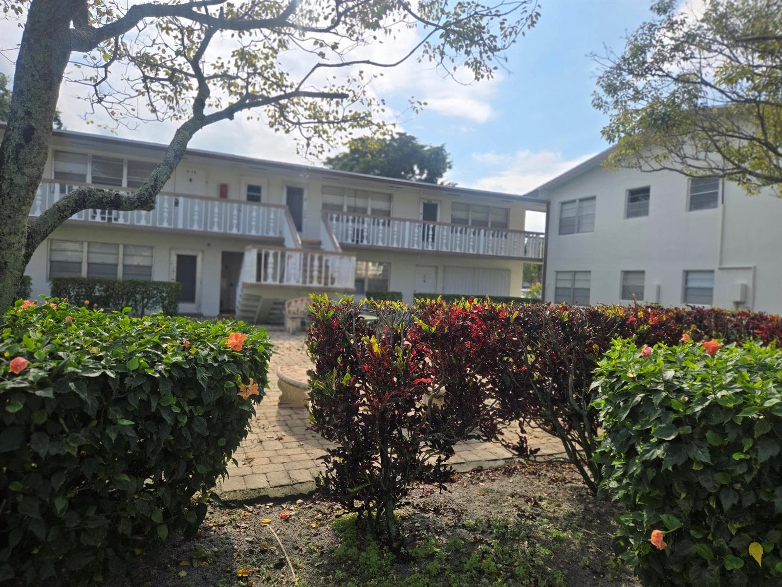 17 Cambridge A, West Palm Beach, FL 33417 photo 2