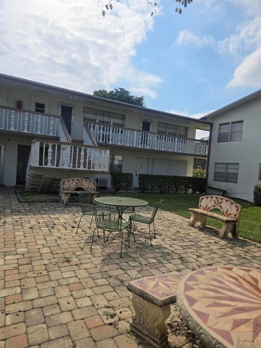 17 Cambridge A, West Palm Beach, FL 33417 photo 4